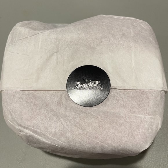 VALENTINES Brand New Coach Crossbody Heart Purse in Colorblock Pink and Red - Picture 6 of 6